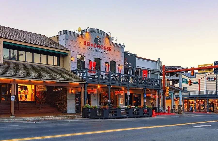 20 Coolest Small Towns in America: Discover the Best Getaways 12 Roadhouse Brewing Company, Jackson, Wyoming, United States