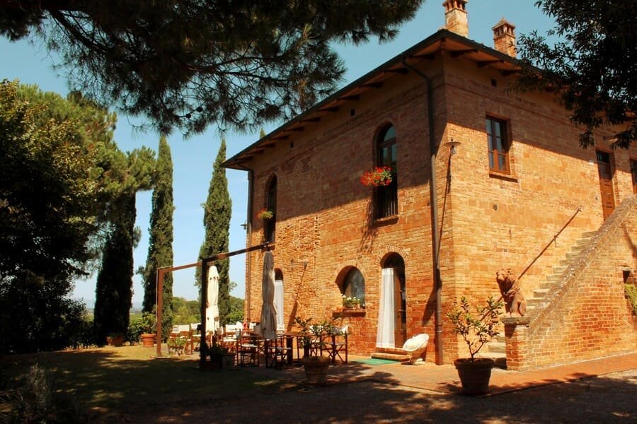 Explore Val d'Orcia's Enchanting Secrets: Tuscany's Serene Hideaways 2 Typical architecture style in Val d'Orcia, Tuscany, Italy