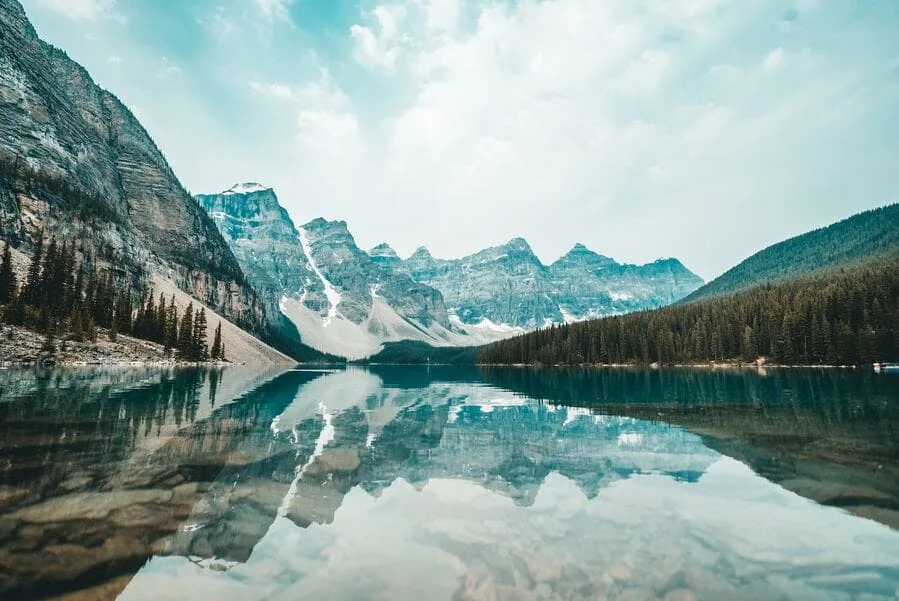 Jewels of Nature: Discovering the 10 Most Breathtaking Lakes Across Borders 11 Moraine Lake at 6AM, Canada